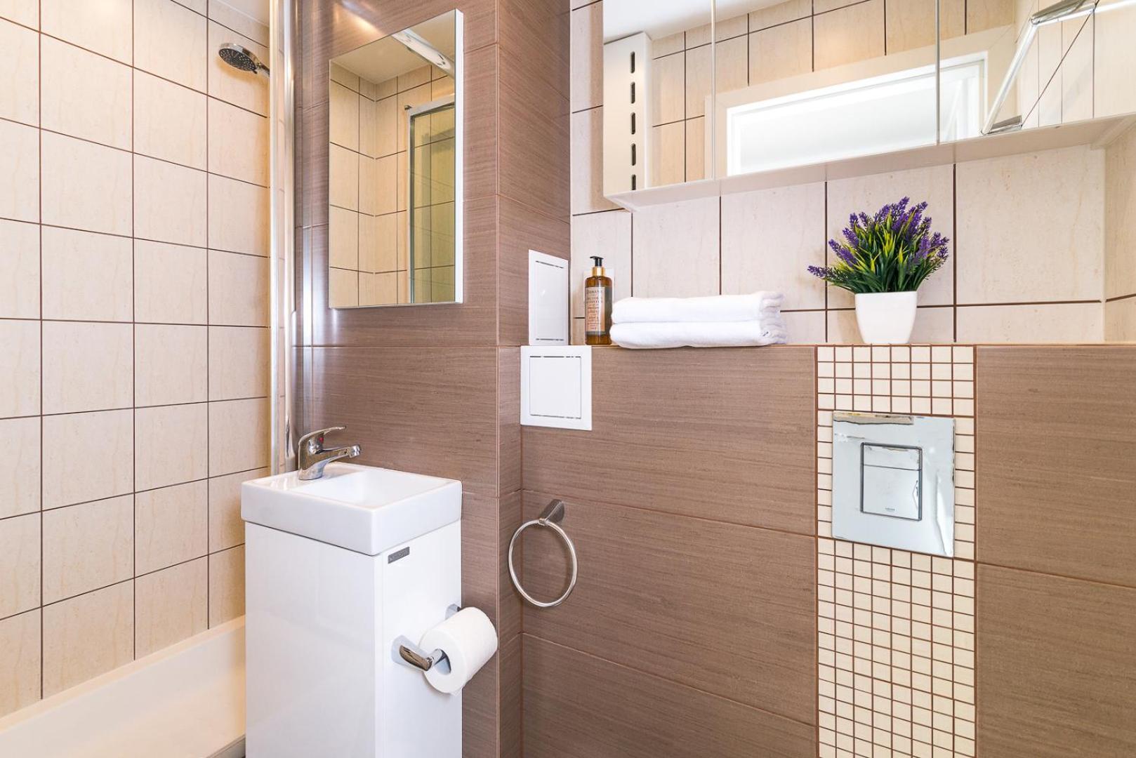Apartament Bagno 7 - Modern By Renters *